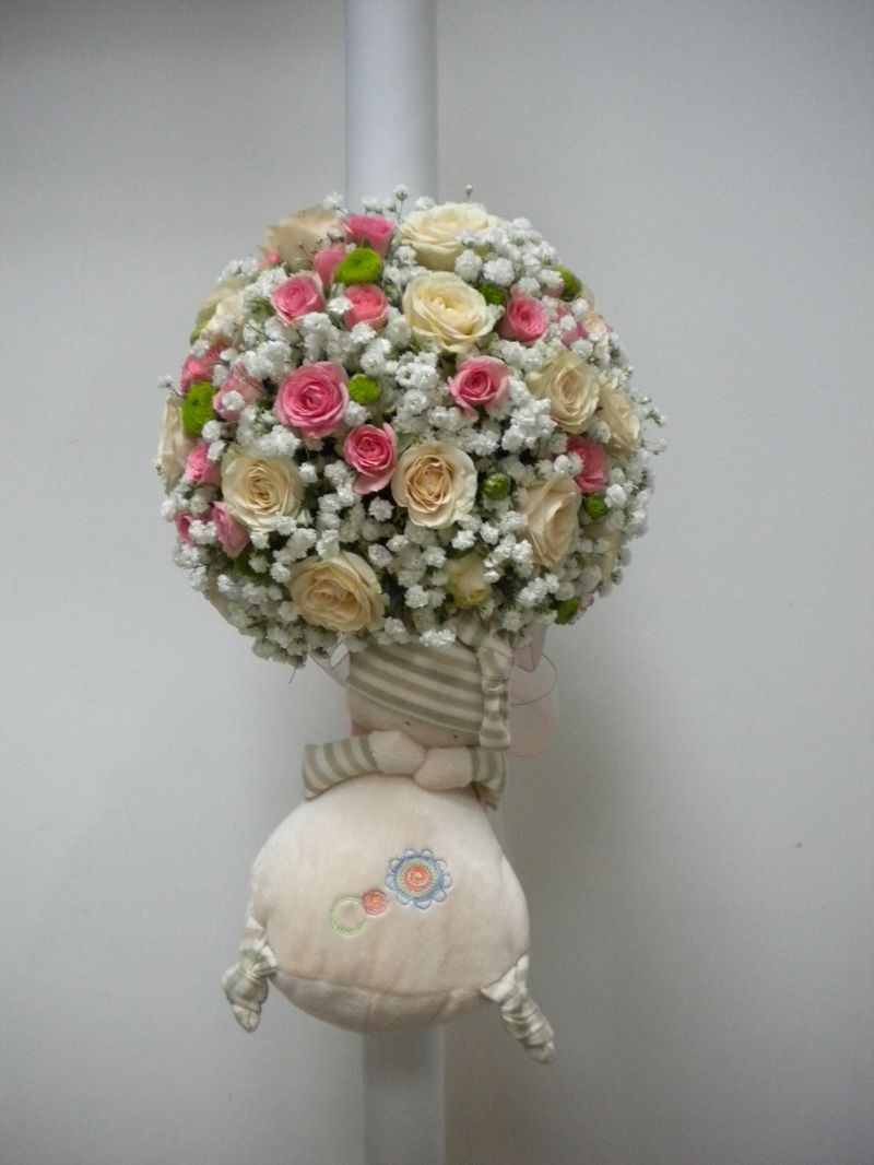 LB 13-260,00 RON-Lumanare botez cu minirosa si gypsofila